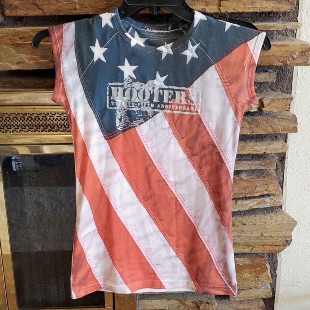 Hooters 25th Anniversary T-shirt Red White & Blue Patriotic sz M